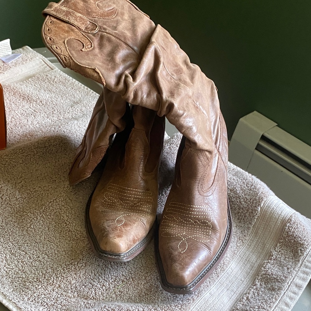 Steve Madden Tan Heeled Boots